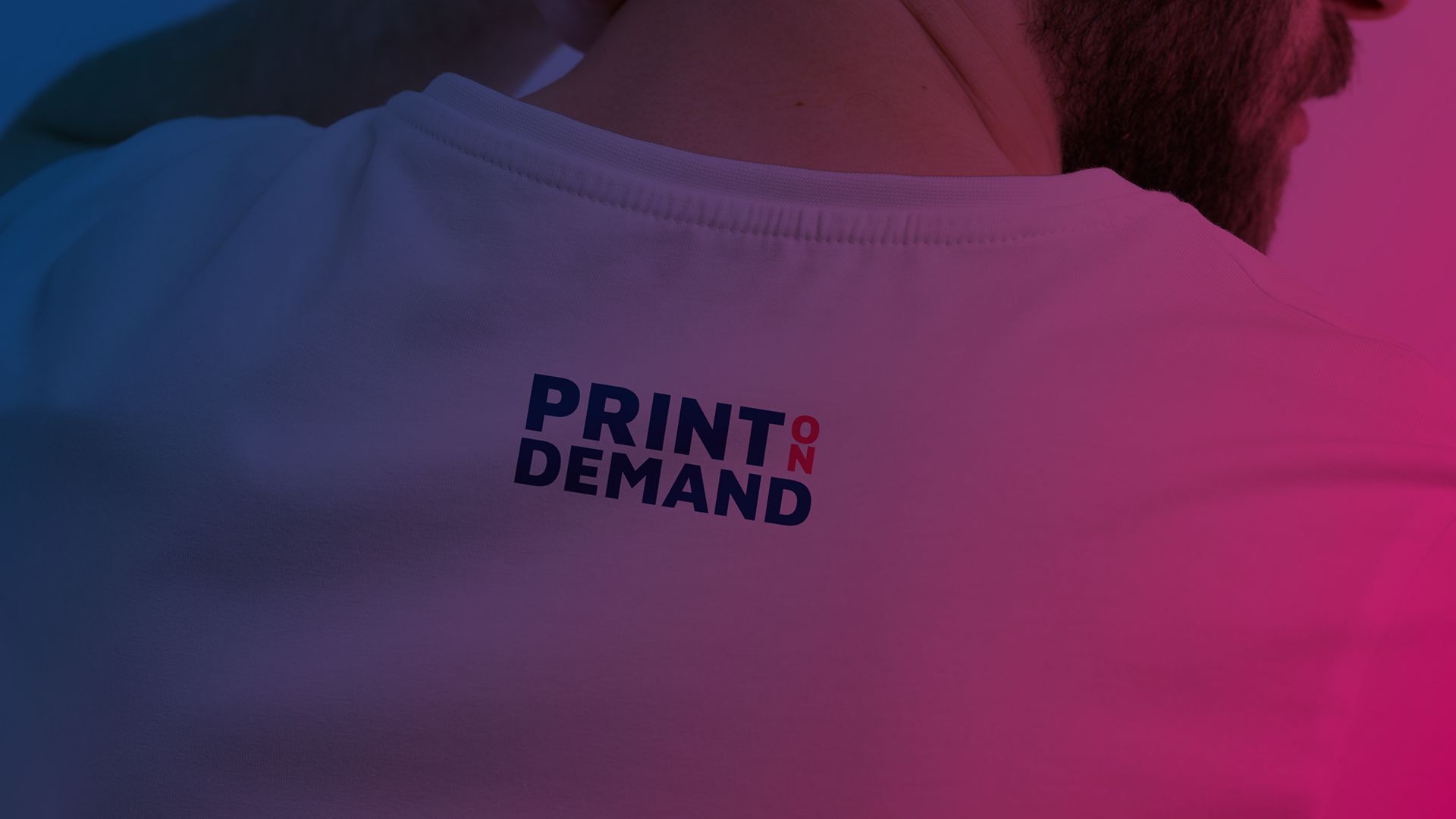 Print on Demand Schriftzug auf T-Shirt