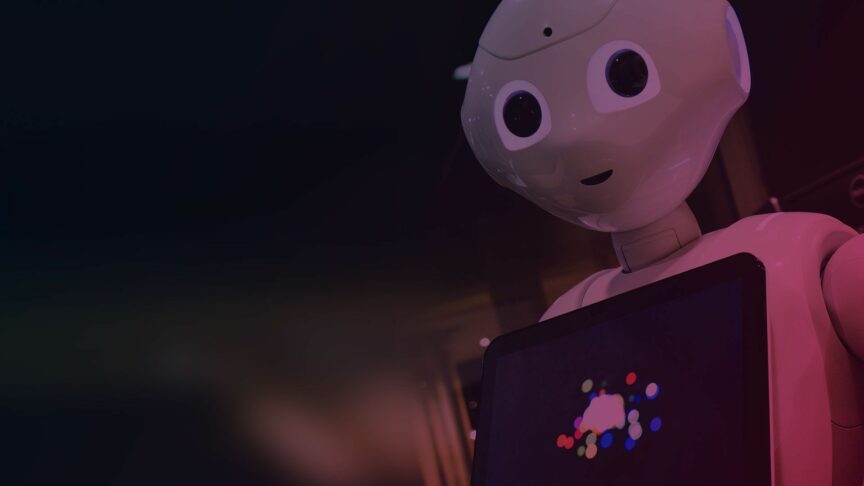 Roboter mit Display auf Brustkorb