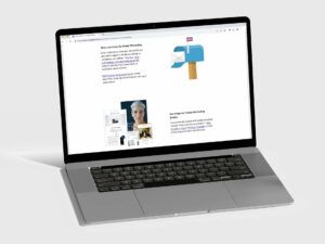 Laptop mit Ansicht WooCommerce Email Marketing